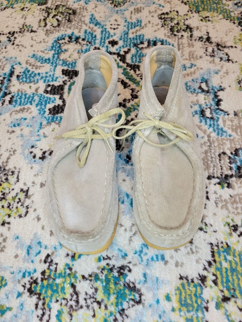 Clarks Wallabee Light Maple Suede Boots, Size Youth 2.5